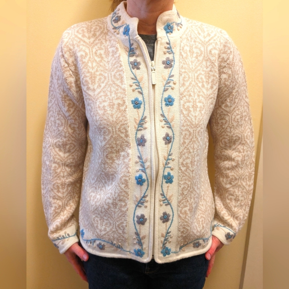 Architect NWOT Full Zip Cream with Blue Floral Embroidery Cardigan S